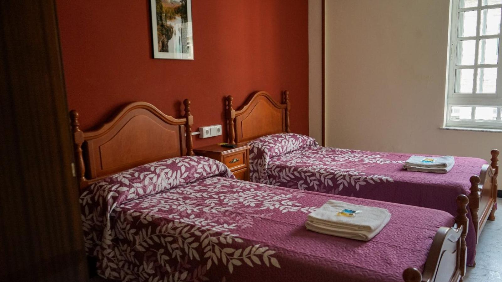 Pension Castro Parrillada Samos Esterno foto